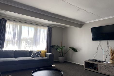 Photo of property in 48 Driver Crescent, Cannons Creek, Porirua, 5024