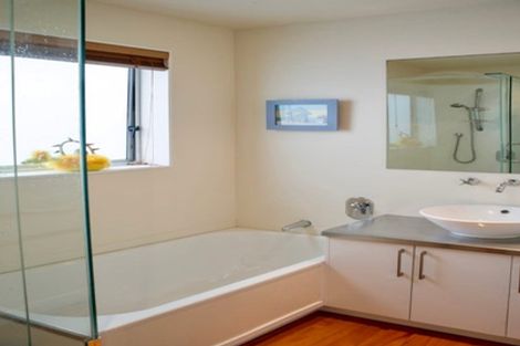 Photo of property in 19f3 Burnham Street, Seatoun, Wellington, 6022