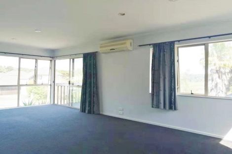 Photo of property in 1/111 Seaview Road, Glenfield, Auckland, 0629
