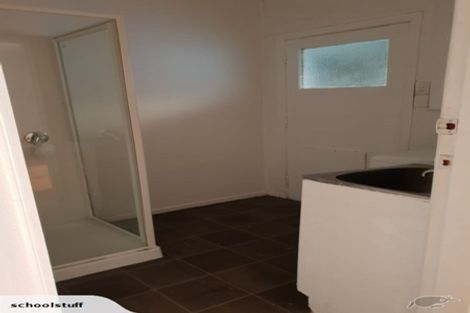 Photo of property in 6 Kaponga Crescent, New Lynn, Auckland, 0600