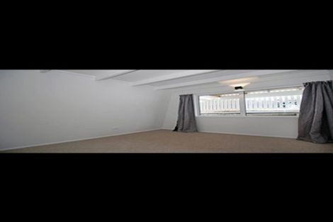 Photo of property in 18 Edgerton Road, Te Atatu Peninsula, Auckland, 0610