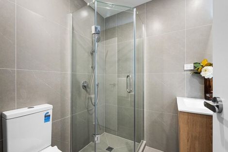 Photo of property in 37b Flanshaw Road, Te Atatu South, Auckland, 0610