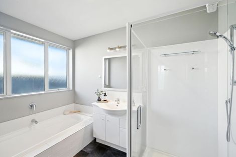 Photo of property in 36 Withells Road, Avonhead, Christchurch, 8042