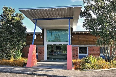 Photo of property in 1/3 Erewhon Place, Birkdale, Auckland, 0626