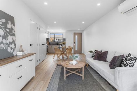 Photo of property in 8/29 Main Road South, Sockburn, Christchurch, 8042