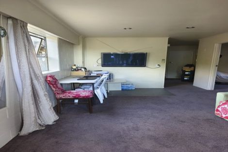 Photo of property in 3 Sunset Road, Totara Vale, Auckland, 0632