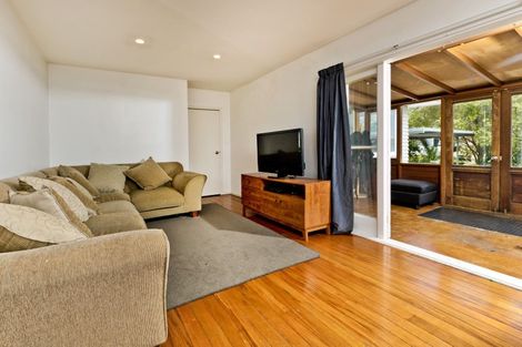Photo of property in 23a Statesman Street, Henderson, Auckland, 0612