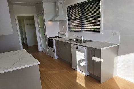 Photo of property in 98 Beazley Avenue, Paparangi, Wellington, 6037