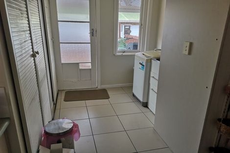 Photo of property in 1/61 Beaubank Road, Kelston, Auckland, 0602