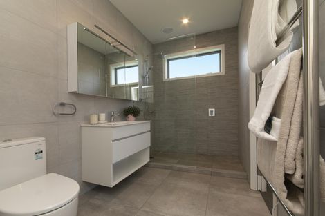 Photo of property in 20 Duke Street, Riverhead, 0820