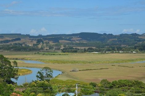 Photo of property in 77 Garfield Road, Helensville, 0800