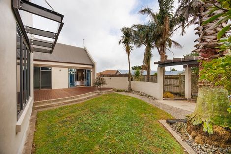Photo of property in 37 Abby Road, Fitzherbert, Palmerston North, 4410