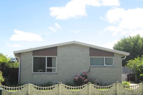 Photo of property in 67 Malabar Crescent, Broomfield, Christchurch, 8042