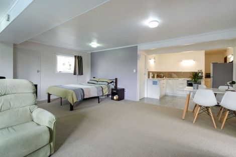 Photo of property in 171c Colwill Road, Massey, Auckland, 0614