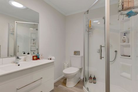 Photo of property in 9u8 Surrey Street, Tawa, Wellington, 5028
