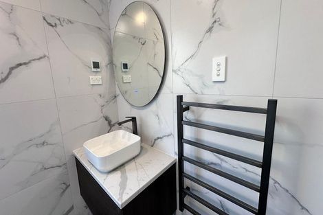 Photo of property in 19 Artesia Close, Shamrock Park, Auckland, 2016