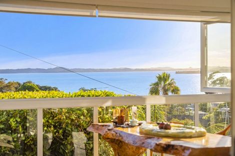 Photo of property in 1/5 Colmar Road, Mellons Bay, Auckland, 2014