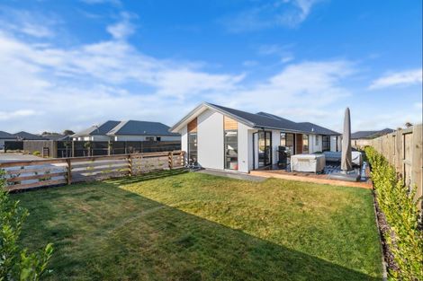 Photo of property in 6 Maleny Lane, Rolleston, 7615