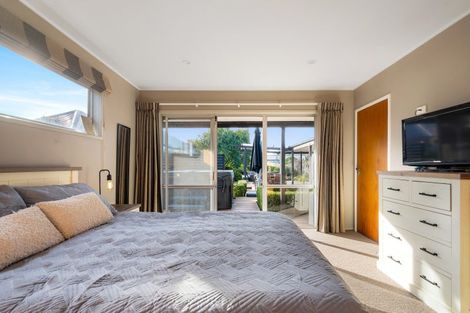 Photo of property in 11 Holyrood Street, Taradale, Napier, 4112