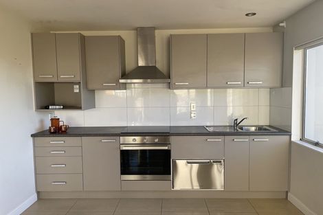 Photo of property in 5 Houhere Close, Albany, Auckland, 0632