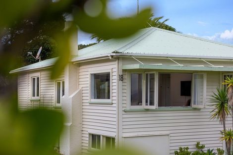 Photo of property in 18 The Mall, Mount Maunganui, 3116