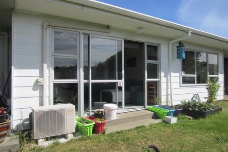 Photo of property in 10f9 Petherick Crescent, Johnsonville, Wellington, 6037