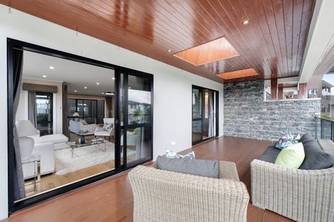 Photo of property in 45 Armstrong Farm Drive, East Tamaki Heights, Auckland, 2016