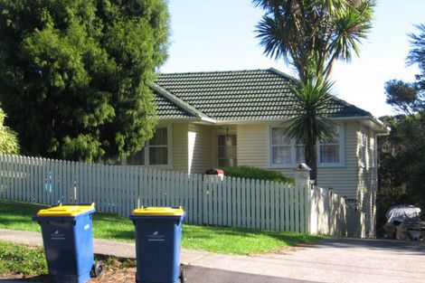 Photo of property in 1/33 Konini Road, Titirangi, Auckland, 0604