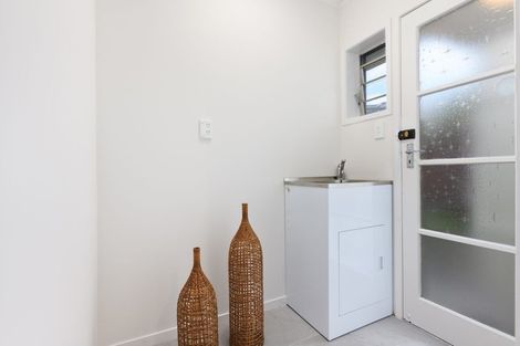 Photo of property in 1/1 Flagstaff Place, Massey, Auckland, 0614
