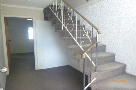 Photo of property in 1b/2 Divich Avenue, Te Atatu South, Auckland, 0610
