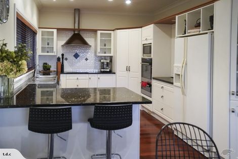 Photo of property in 30 Chamari Close, Titirangi, Auckland, 0604