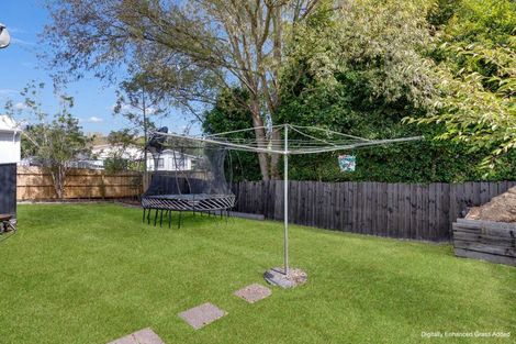 Photo of property in 2/137 Awaroa Road, Helensville, 0800