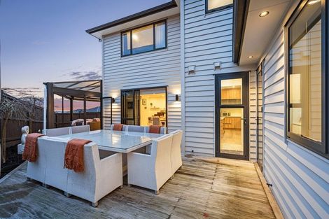 Photo of property in 25 Lime Hill Rise, Flat Bush, Auckland, 2019