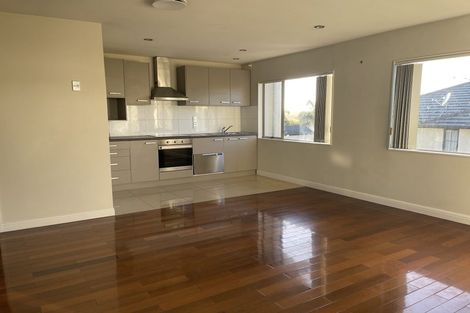 Photo of property in 5 Houhere Close, Albany, Auckland, 0632