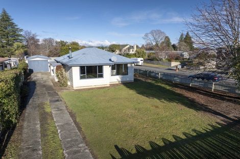Photo of property in 12 Sutherland Street, Te Anau, 9600