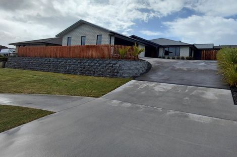 Photo of property in 20 Carlingford Rise, Dinsdale, Hamilton, 3204