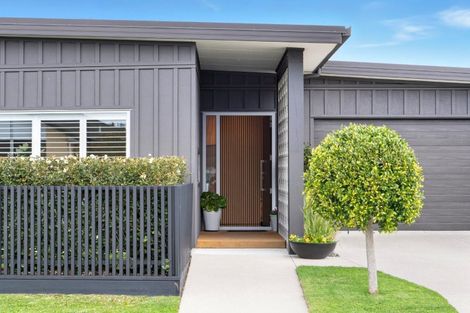 Photo of property in 6 Kahuparere Crescent, Pyes Pa, Tauranga, 3112