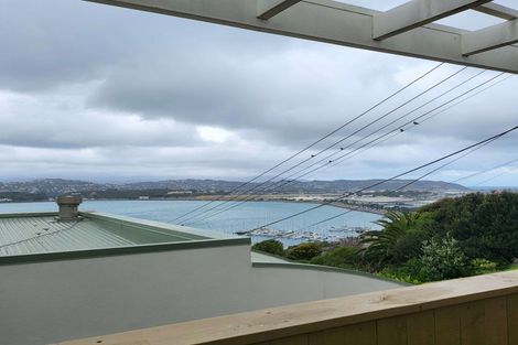 Photo of property in 83 Overtoun Terrace, Hataitai, Wellington, 6021