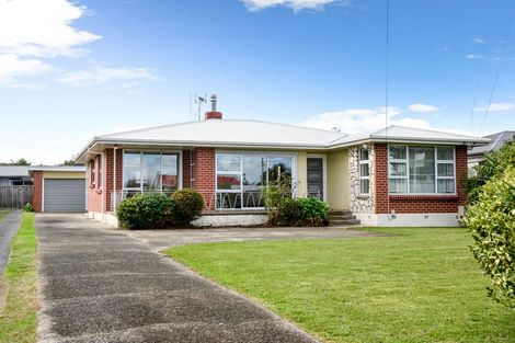 Photo of property in 15 Kingsley Street, St Andrews, Hamilton, 3200