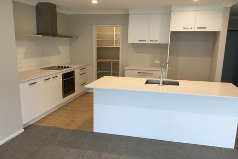 Photo of property in 2 Lakeside Terrace, Omokoroa, 3114