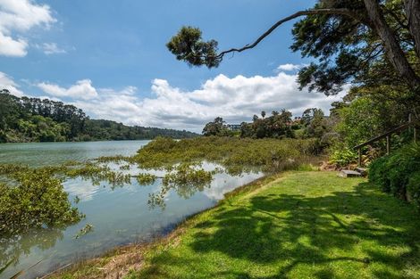 Photo of property in 14 Oscar Road, Greenhithe, Auckland, 0632