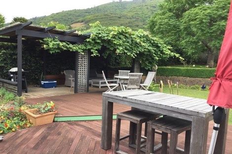 Photo of property in 1 Kotare Street, Waikanae, 5036