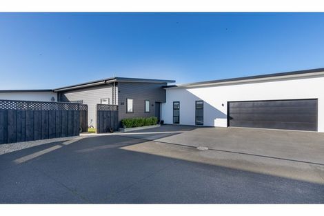 Photo of property in 33 Highgate Drive, Rangiora, 7400
