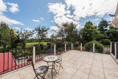 Photo of property in 312 Heatherlea Road East, Levin, 5571