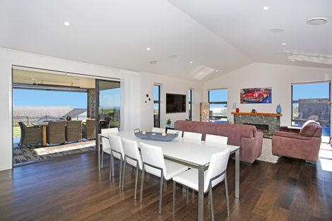 Photo of property in 11 Bernora Crescent, Bombay, 2675