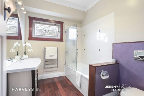 Photo of property in 10 Woodglen Road, Glen Eden, Auckland, 0602