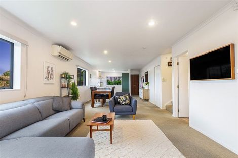 Photo of property in 11 Gunner Drive, Te Atatu Peninsula, Auckland, 0610