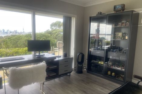 Photo of property in 39 Sylvan Avenue, Northcote, Auckland, 0627