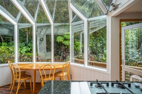 Photo of property in 50 Braemar Road, Castor Bay, Auckland, 0620