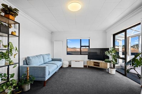 Photo of property in 19 Tukapa Street, Westown, New Plymouth, 4310